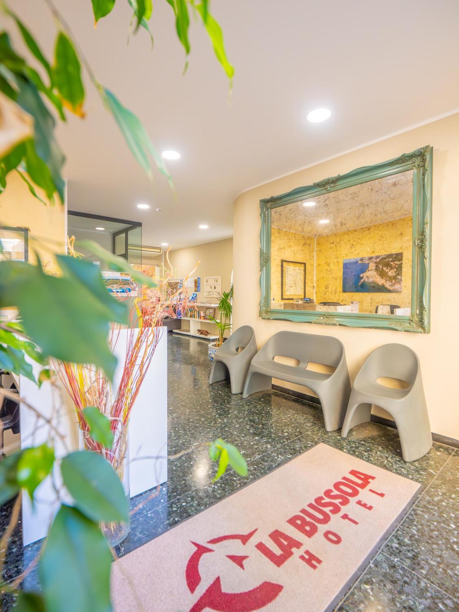 Hotel La Bussola Finale Ligure Εξωτερικό φωτογραφία